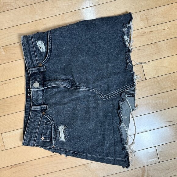URBAN OUTFITTERS BDG Grey Black Denim Distressed Jean Mini Skirt Size small - Picture 2 of 12